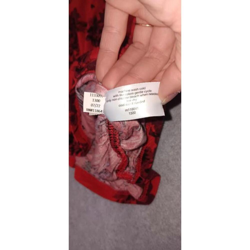 Lane Bryant Long Sleeve Keyhole Chest Dress Womens Size 26/28 Red Floral Fitted - Picture 10 of 11